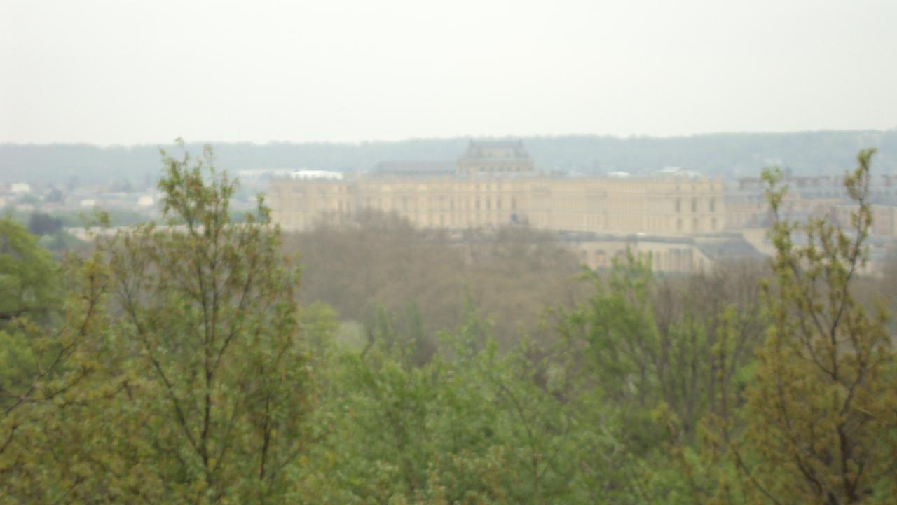 à perte de vue le château de Versailles